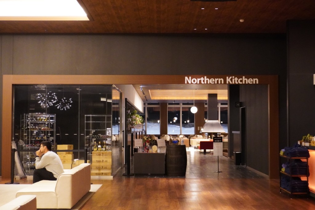 北海道二世谷住宿｜俱知安TORIFITO｜平價滑雪飯店推薦｜步行30秒到Lawson、MaxValu超市